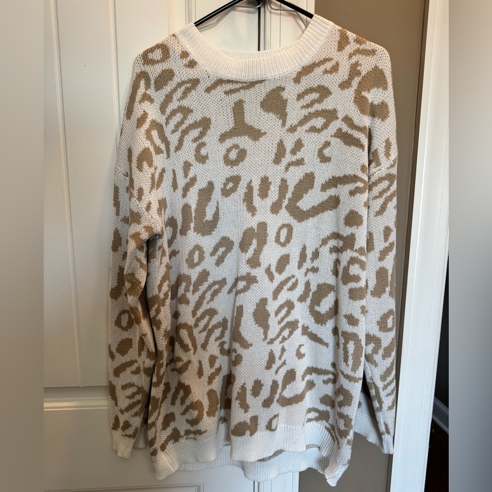 Elegant Animal Print Sweater - Cream and Tan M/L